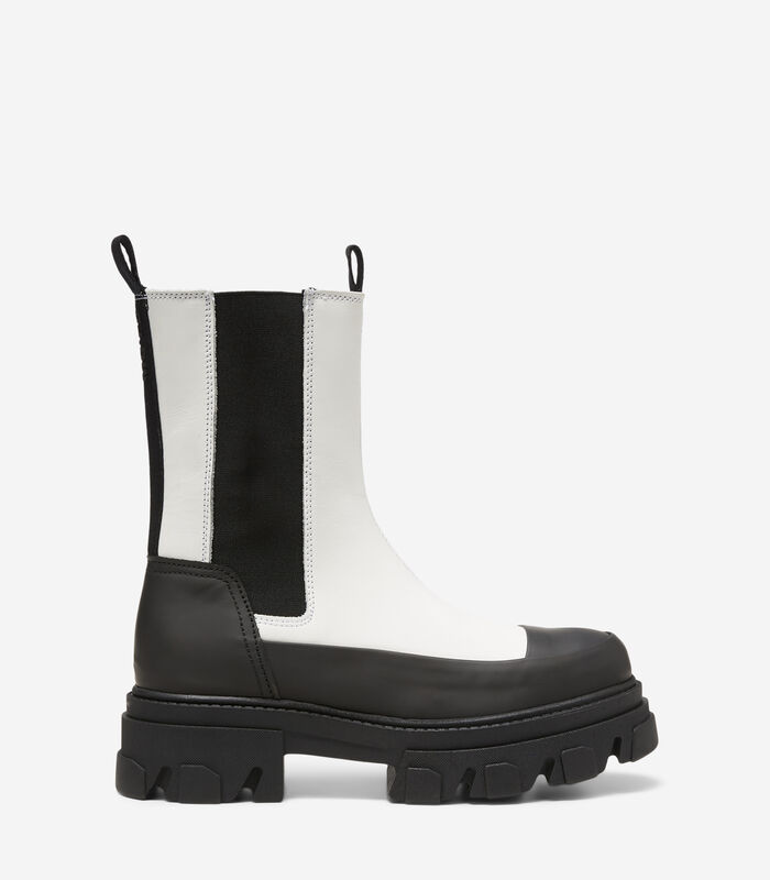 Bulky Chelsea boots image number 0