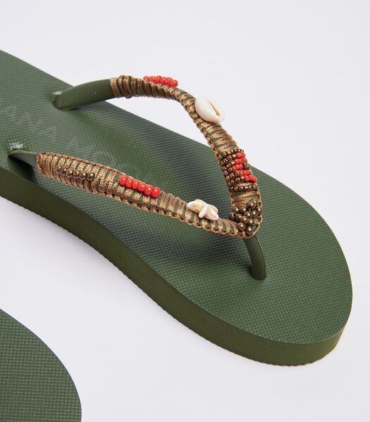 Lucero Tahuata kaki slippers met schelpjes