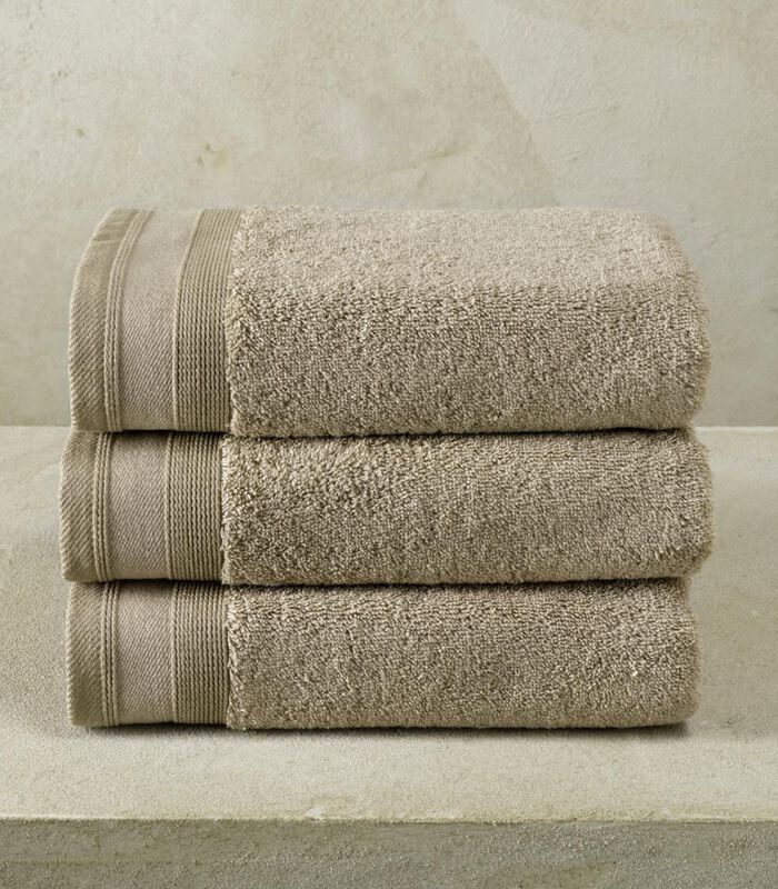 3 serviettes de bain Contessa taupe image number 2