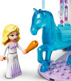 LEGO Disney 43209 Elsa et l'écurie de Glace de Nokk image number 4