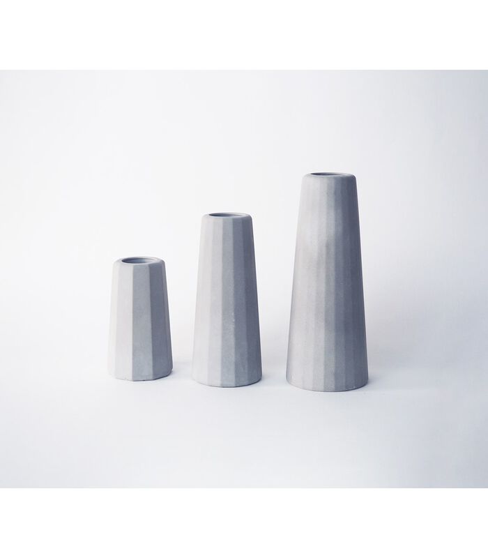 FACETTE - Vase soliflore en béton (petite taille) H9cm image number 1