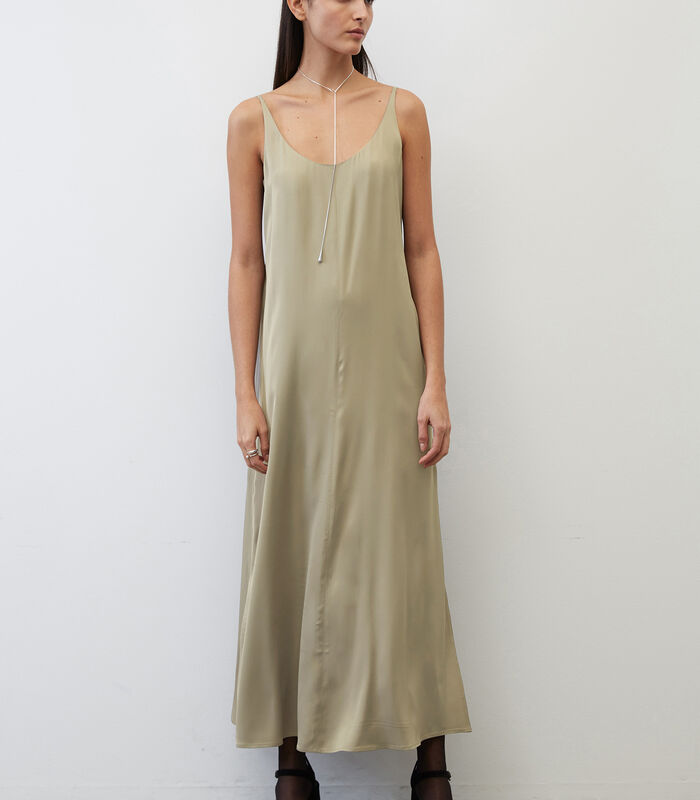 Stijlvol glanzende jurk in lingeriestijl image number 1