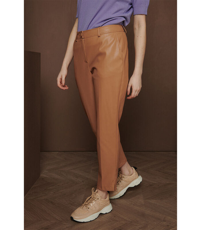 Pantalon tendance 7/8  en éco-cuir camel image number 0