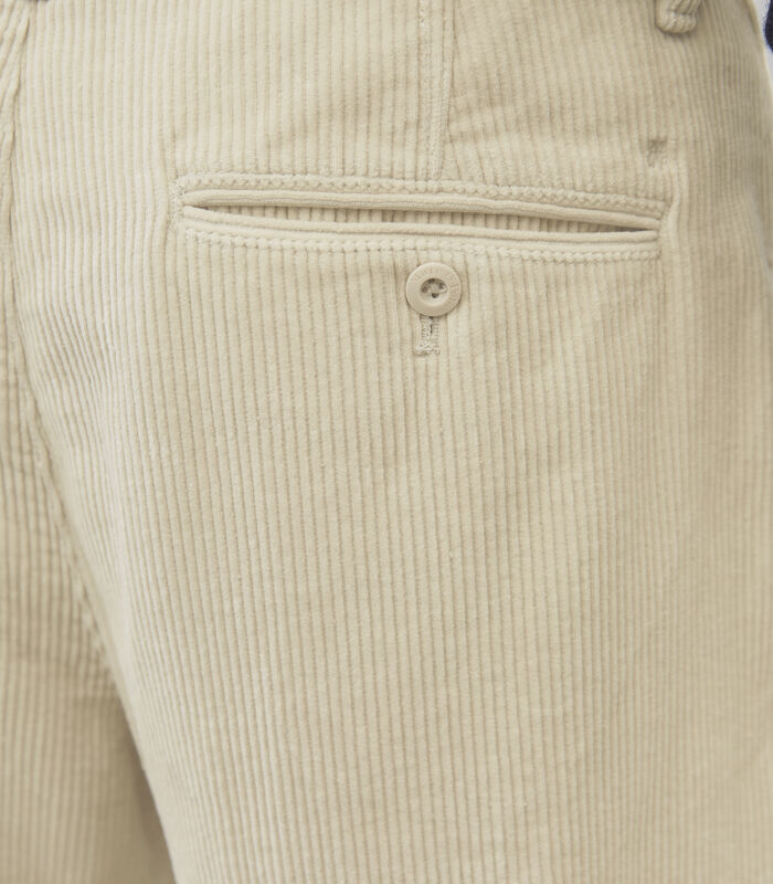 Pantalon en velours côtelé modèle Belsbo Pleats relaxed image number 4