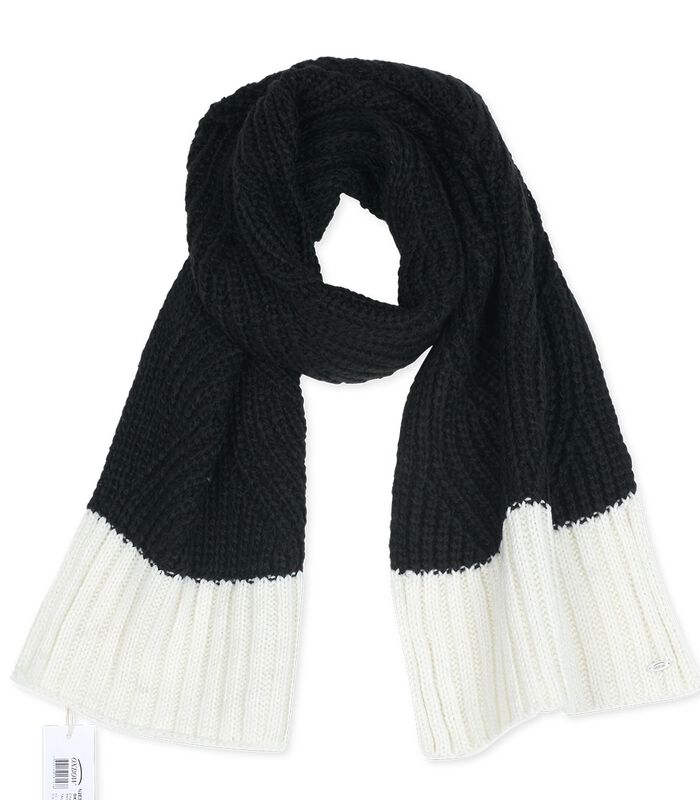 Shop Oxbow sjaal ESSENTIEL inno.be voor 30.00 EUR. EAN: 3605168181478