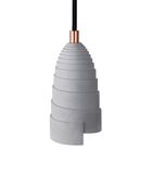 FLANELLE - Betonnen hanglamp en koperen accessoires image number 0