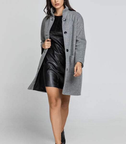 Manteau gris en laine à col montant par Conquista Fashion