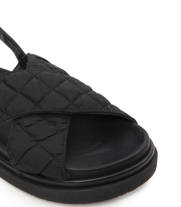 Marshmallow Quilted Black Sandalen image number 4