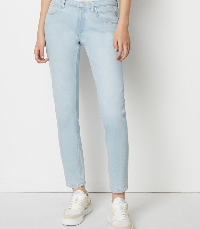 Jeans modèle ALVA slim cropped image number 0