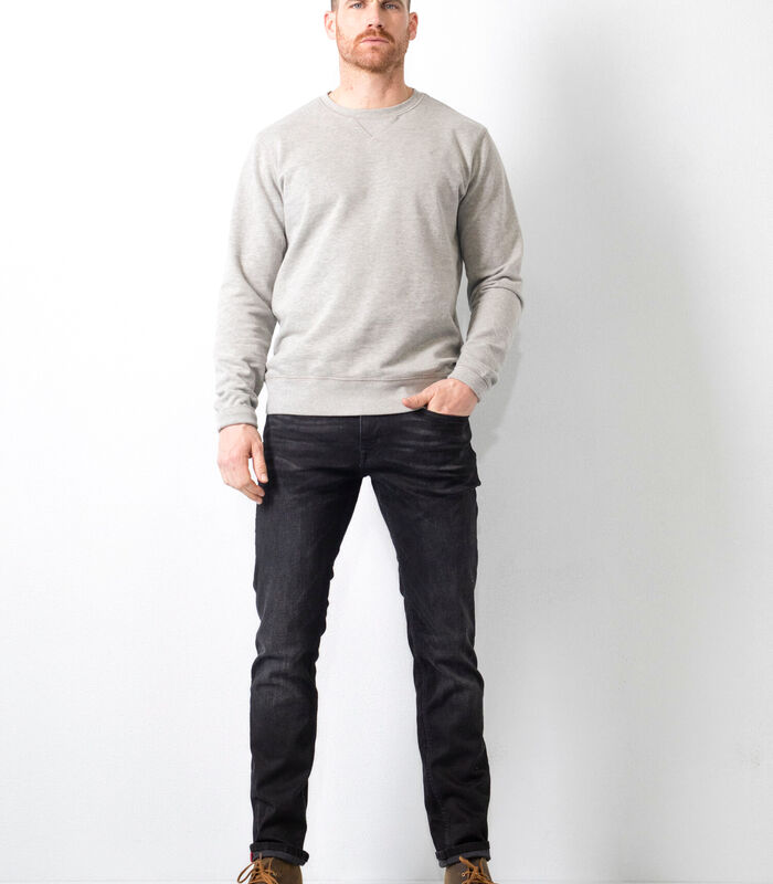 Russel Regular Tapered Fit Jeans image number 4