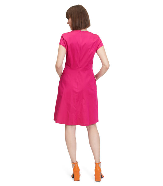Basic jurk met uitlopende rok