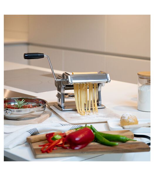 Machine à ravioli et spaghetti