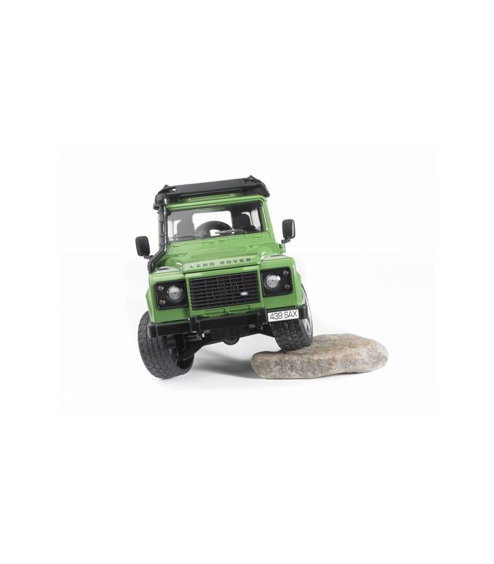 BRUDER Land Rover Defender véhicule pour enfants image number 1