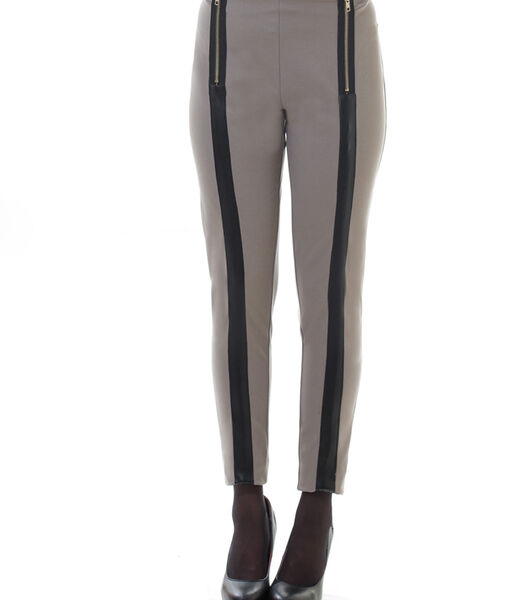 Broek met ritsdetail