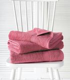 3 serviettes de bains Hélène carmine image number 3
