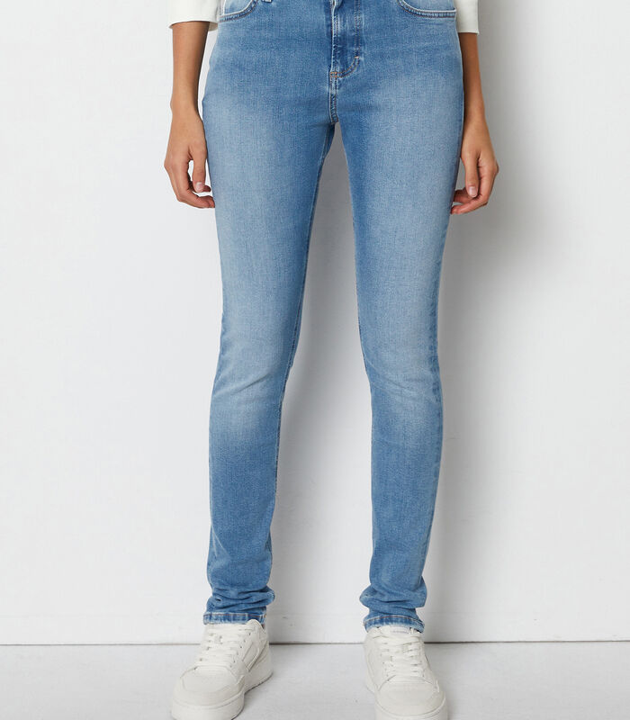 Jeans modèle KAJ skinny taille haute image number 0