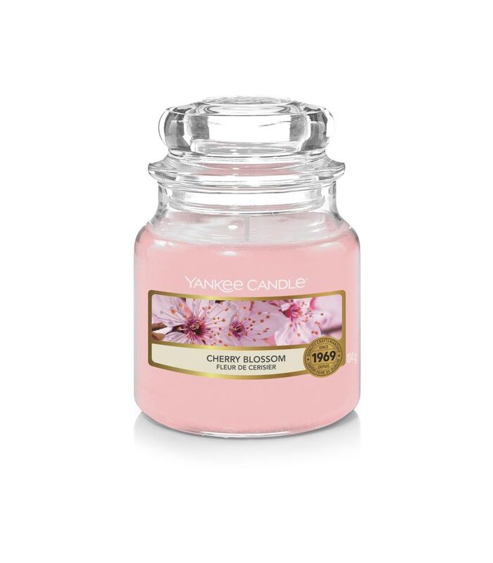 Bougie parfumée  Petite Fleur de Cerisier - 9 cm / ø 6 cm image number 0