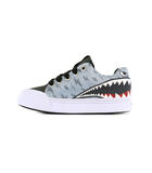 Sneaker Veters - Shark Attack image number 0
