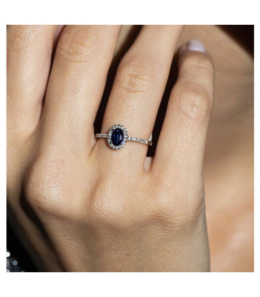 Ring 'Royal Blue Saphir' witgoud en diamanten