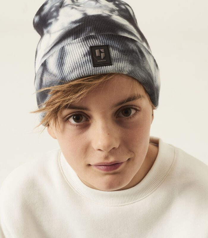 Beanie image number 0
