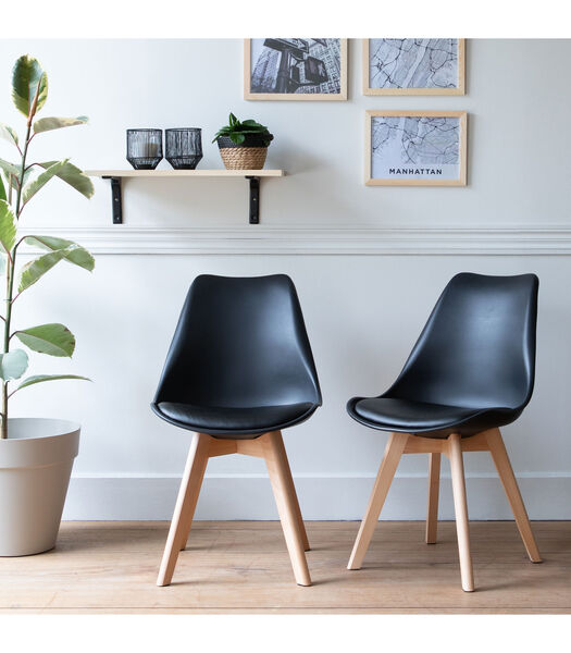 Set van 2 zwarte NORA Scandinavische stoelen met kussen