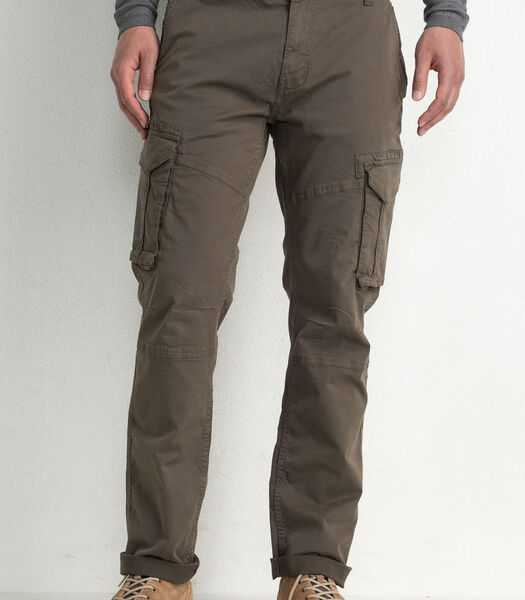 Tapered fit cargo