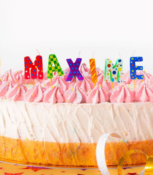 Verjaardagskaarsen voor de naam Maxime
