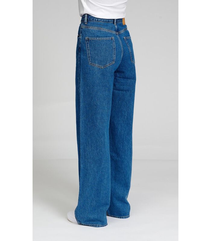 Les jeans larges de performance originaux - Denim bleu moyen. image number 3