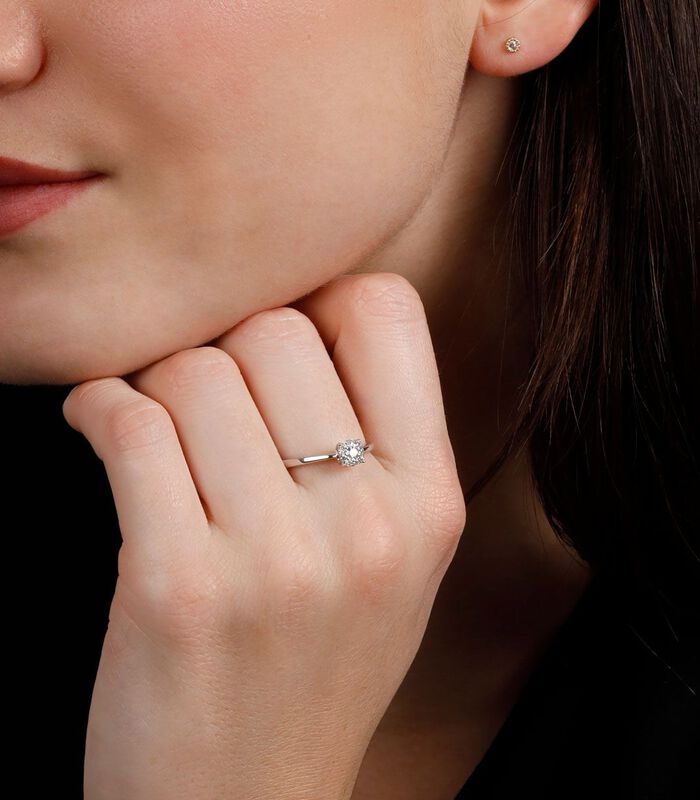 Ring 'Brillant Lucia' witgoud en diamanten image number 1