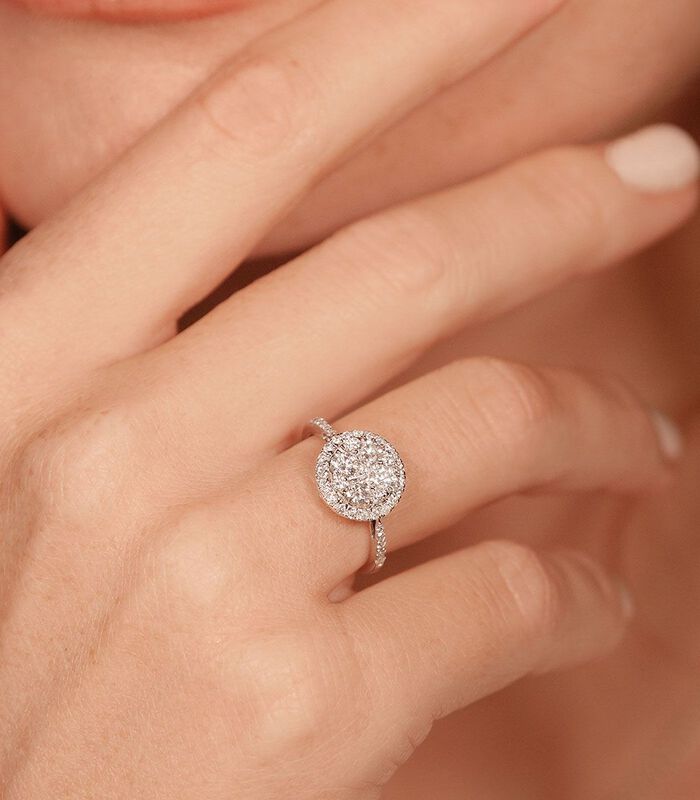 Ring 'Pompadour' witgoud en diamanten image number 1