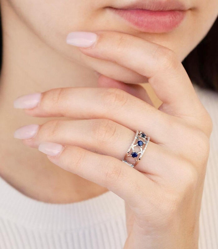 Ring 'Lady Blue Saphir' witgoud en diamanten image number 1